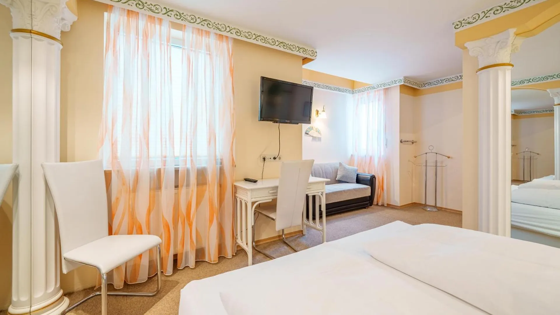 מלון אלטיטינג Neu 1001 Nacht Superzimmer Mit Wasserbett גרמניה